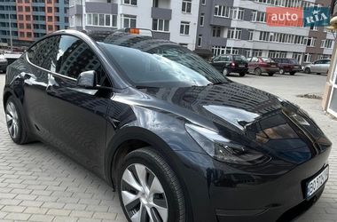 Позашляховик / Кросовер Tesla Model Y 2024 в Тернополі