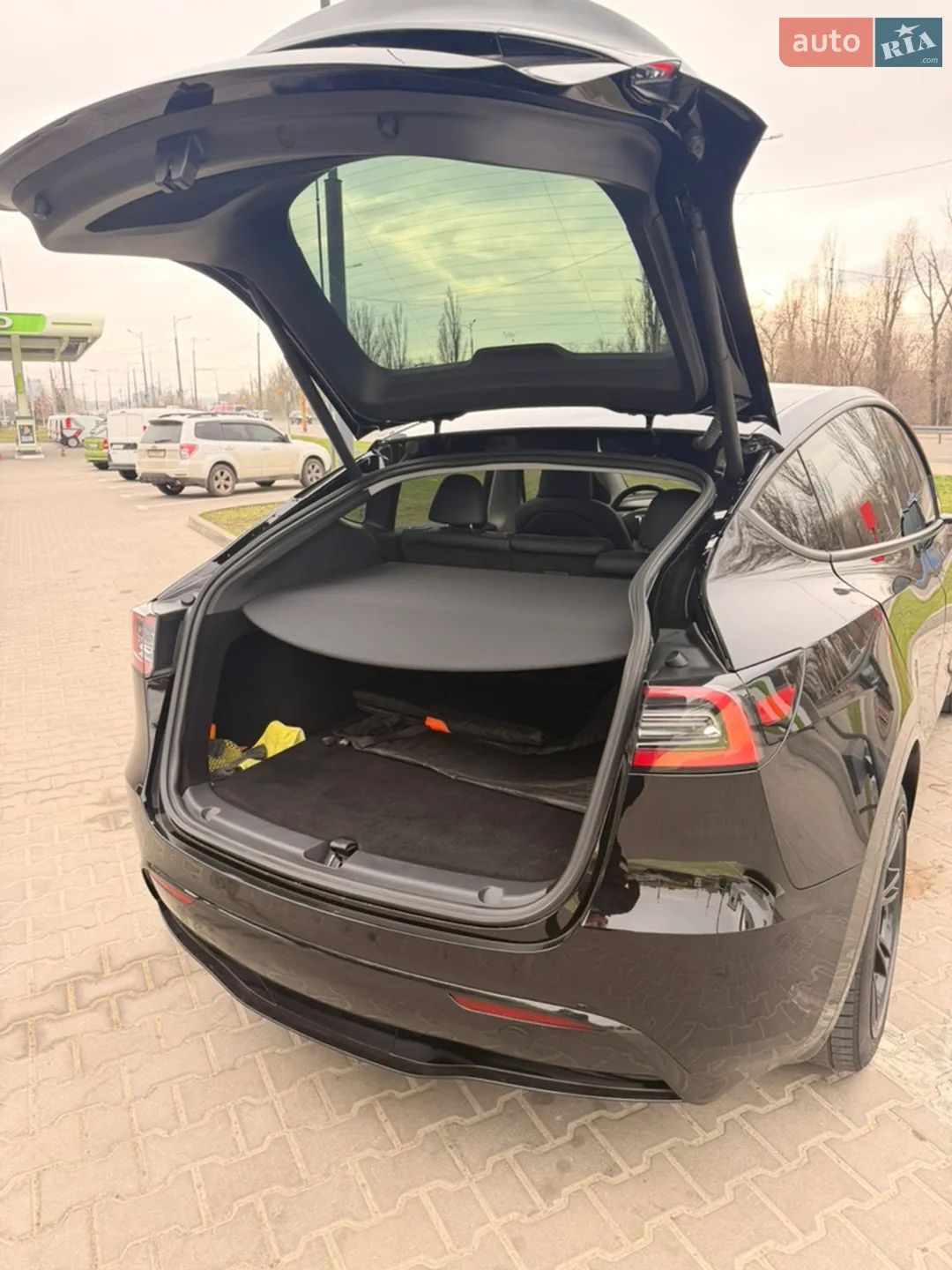 2023 Tesla Model Y - мініатюра 4
