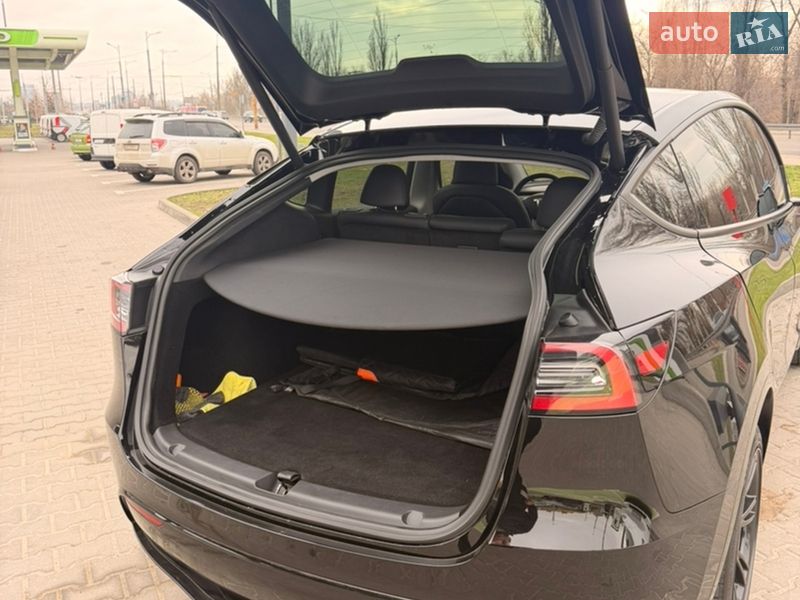 Внедорожник / Кроссовер Tesla Model Y 2023 в Днепре