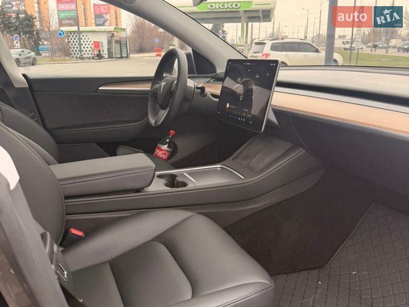 Внедорожник / Кроссовер Tesla Model Y 2023 в Днепре
