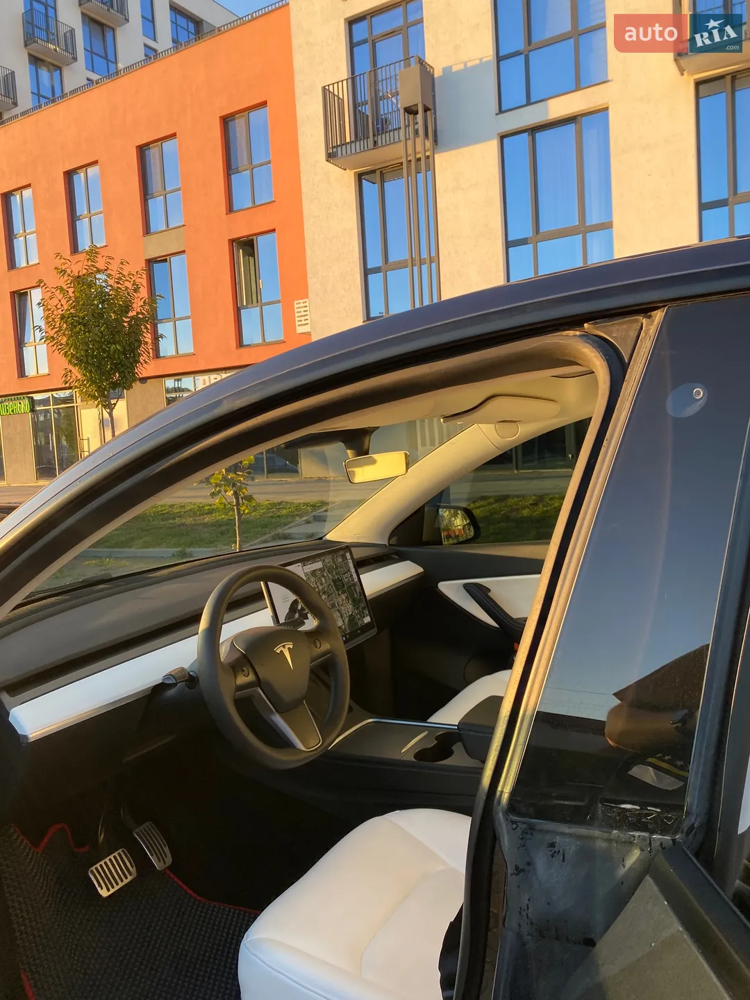 2021 Tesla Model Y - мініатюра 12