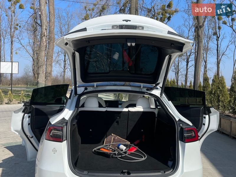 Внедорожник / Кроссовер Tesla Model Y 2022 в Львове