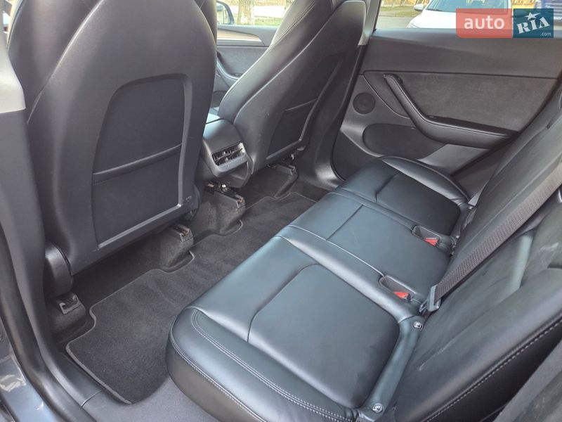 Внедорожник / Кроссовер Tesla Model Y 2022 в Киеве