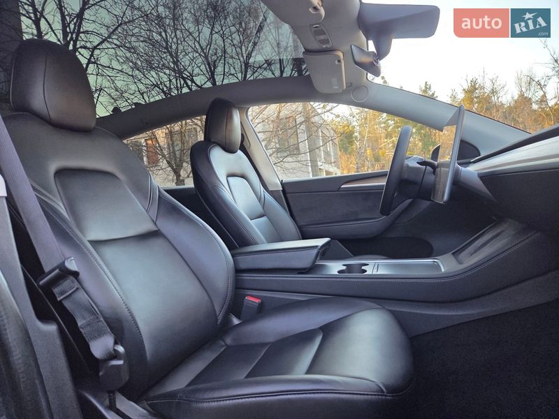 Внедорожник / Кроссовер Tesla Model Y 2022 в Киеве