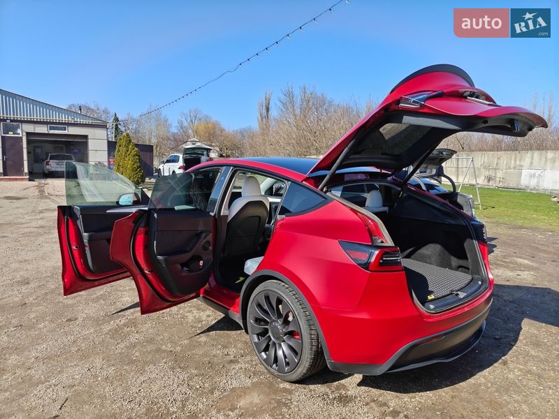 Внедорожник / Кроссовер Tesla Model Y 2023 в Лозовой