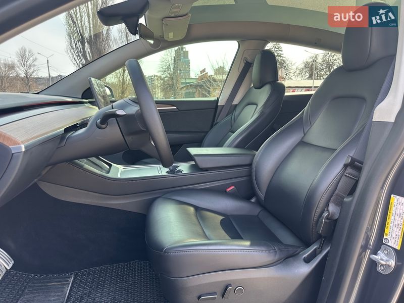 Внедорожник / Кроссовер Tesla Model Y 2023 в Харькове