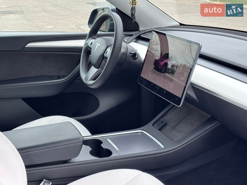 Внедорожник / Кроссовер Tesla Model Y 2023 в Николаеве