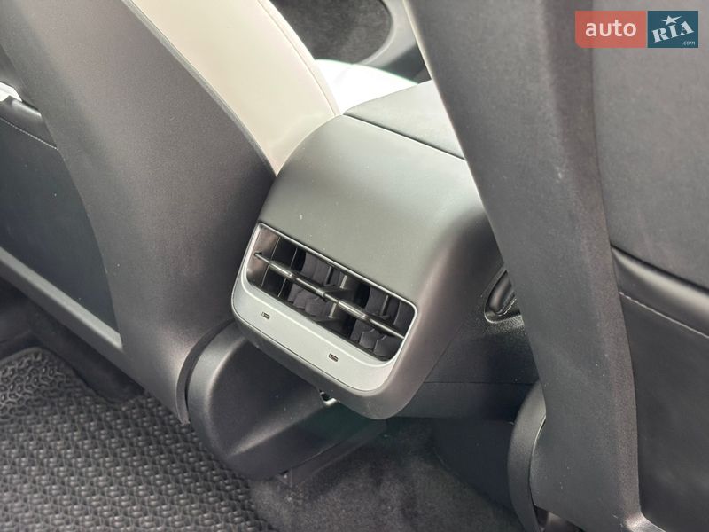 Внедорожник / Кроссовер Tesla Model Y 2023 в Николаеве