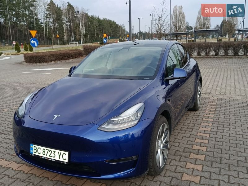Внедорожник / Кроссовер Tesla Model Y 2021 в Киеве