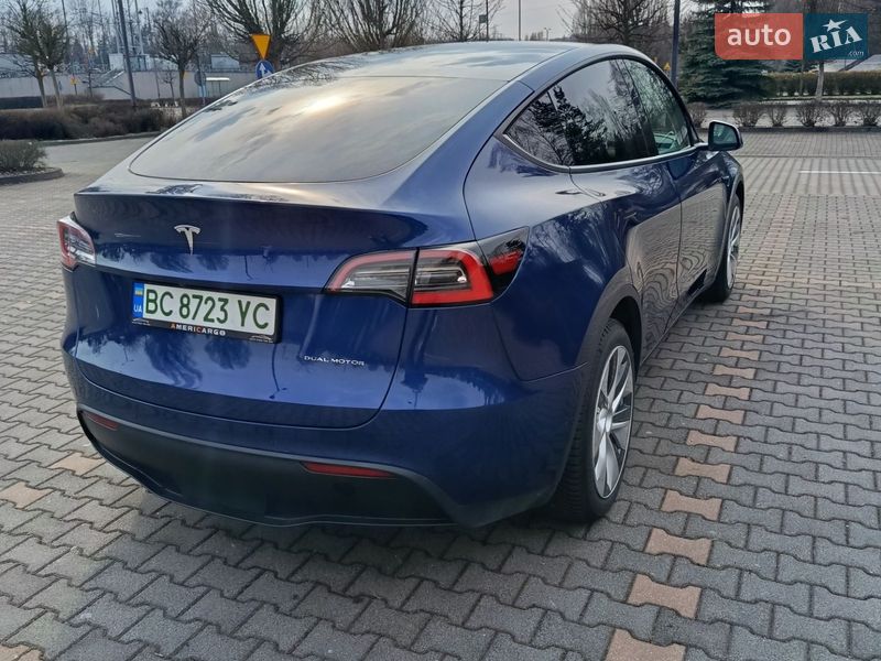 Внедорожник / Кроссовер Tesla Model Y 2021 в Киеве