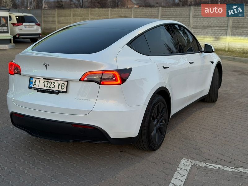 Позашляховик / Кросовер Tesla Model Y 2024 в Києві фото 2 Позашляховик / Кросовер Tesla Model Y 2024 в Києві
