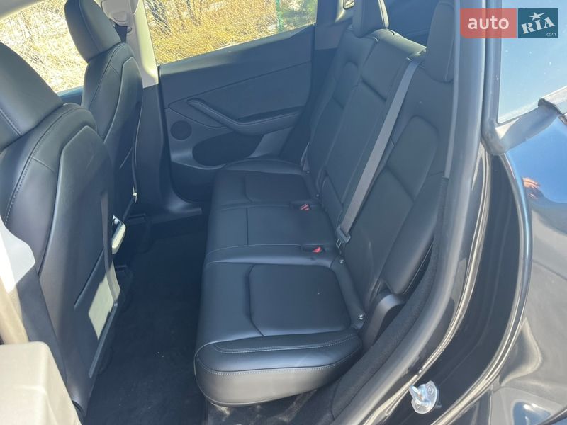 Внедорожник / Кроссовер Tesla Model Y 2024 в Львове