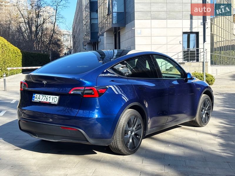 Позашляховик / Кросовер Tesla Model Y 2025 в Києві фото 2 Позашляховик / Кросовер Tesla Model Y 2025 в Києві