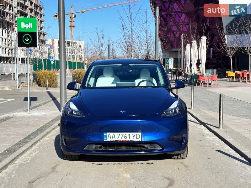 Позашляховик / Кросовер Tesla Model Y 2025 в Києві фото 12 Позашляховик / Кросовер Tesla Model Y 2025 в Києві