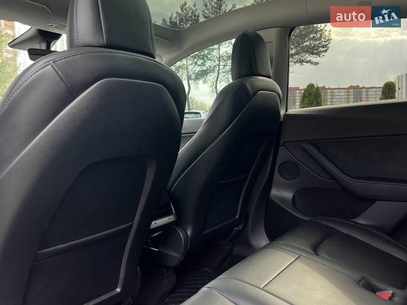 Внедорожник / Кроссовер Tesla Model Y 2021 в Львове