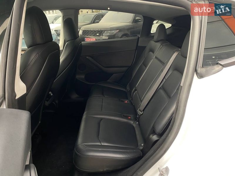 Позашляховик / Кросовер Tesla Model Y 2023 в Львові фото 17 Позашляховик / Кросовер Tesla Model Y 2023 в Львові