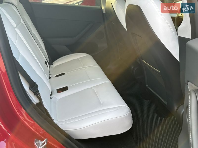 Внедорожник / Кроссовер Tesla Model Y 2023 в Житомире