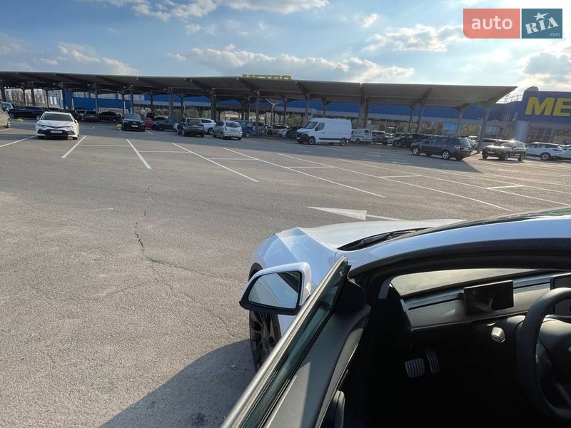 Позашляховик / Кросовер Tesla Model Y 2023 в Києві фото 10 Позашляховик / Кросовер Tesla Model Y 2023 в Києві
