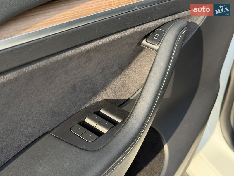 Внедорожник / Кроссовер Tesla Model Y 2022 в Белой Церкви