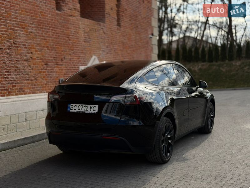 Внедорожник / Кроссовер Tesla Model Y 2024 в Львове