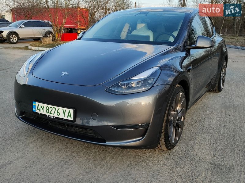 Позашляховик / Кросовер Tesla Model Y 2023 в Києві фото 2 Позашляховик / Кросовер Tesla Model Y 2023 в Києві