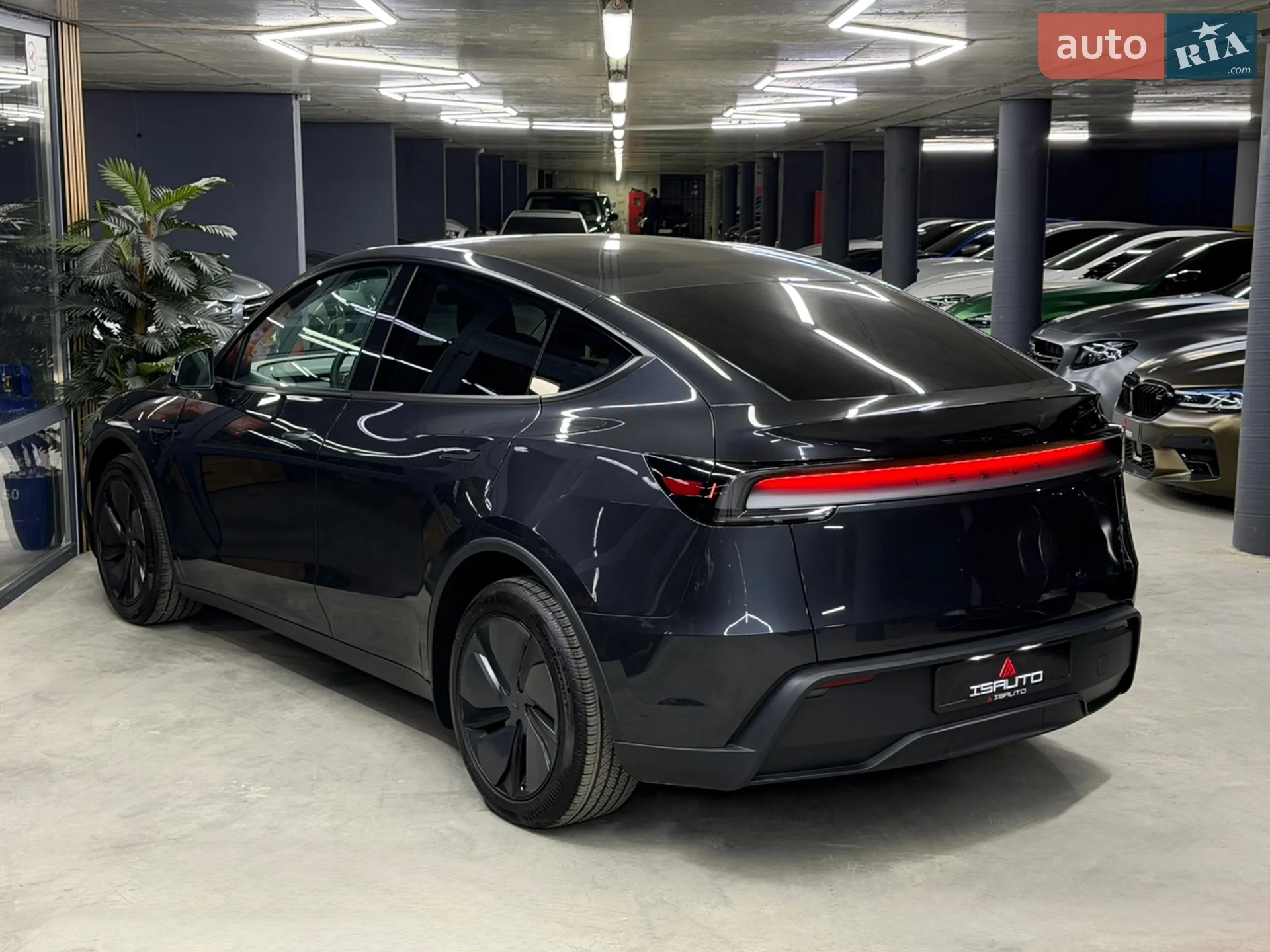 2025 Tesla Model Y - мініатюра 10