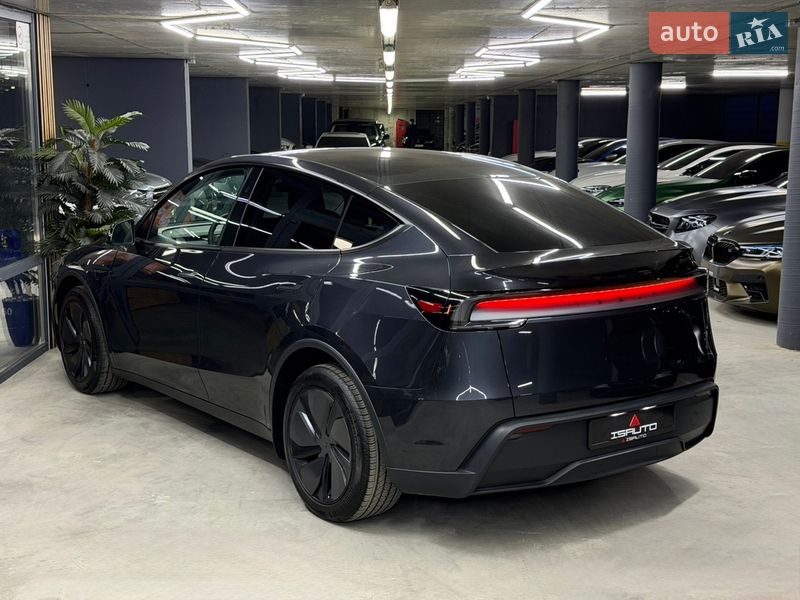 Внедорожник / Кроссовер Tesla Model Y 2025 в Одессе