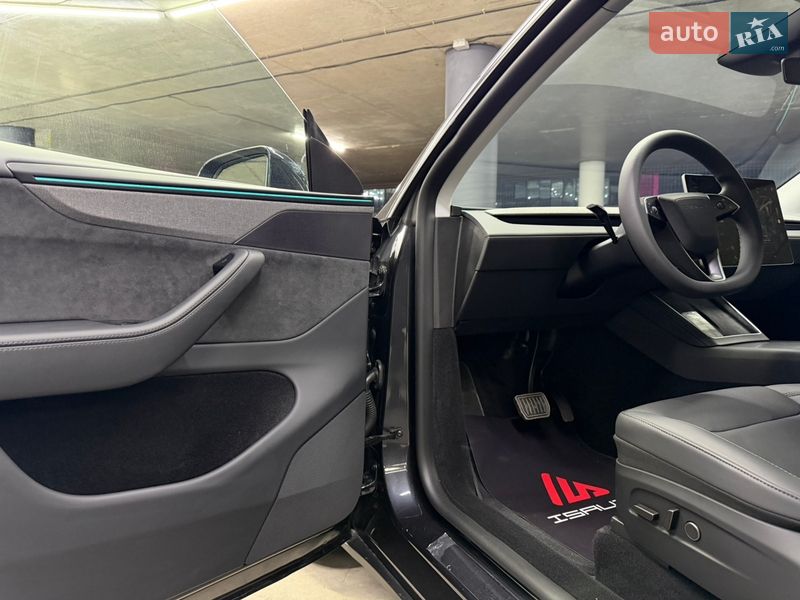 Внедорожник / Кроссовер Tesla Model Y 2025 в Одессе