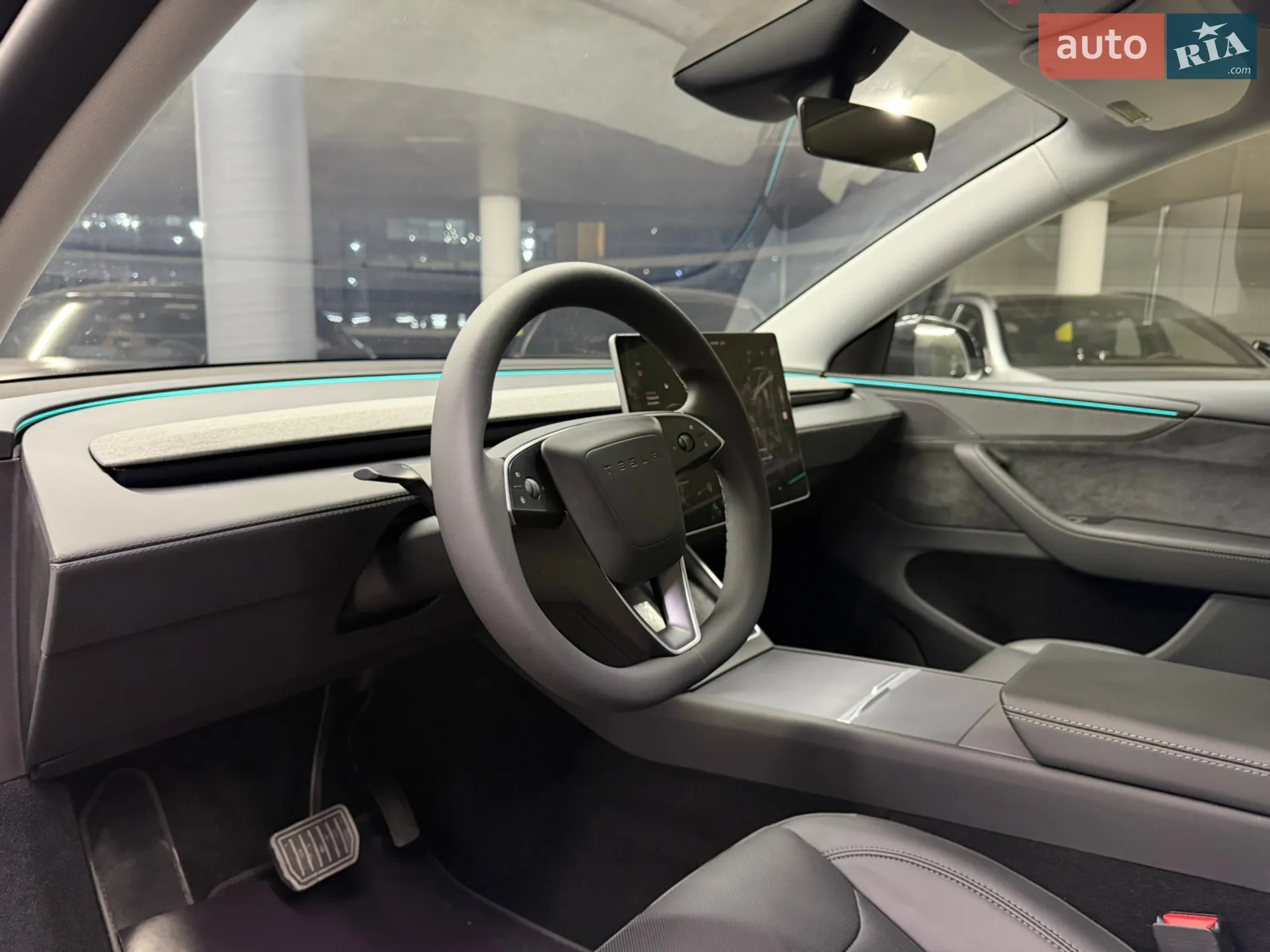 2025 Tesla Model Y - мініатюра 21
