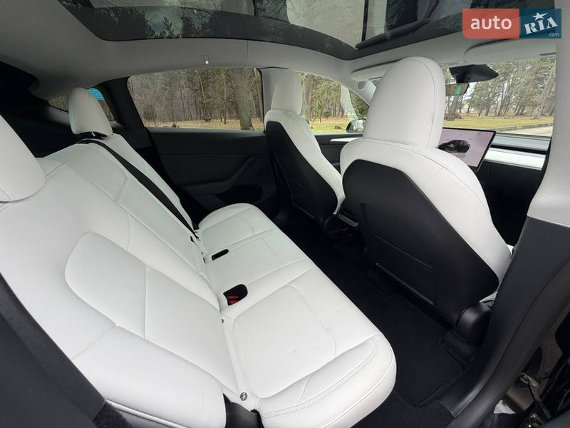 Позашляховик / Кросовер Tesla Model Y 2024 в Києві фото 38 Позашляховик / Кросовер Tesla Model Y 2024 в Києві