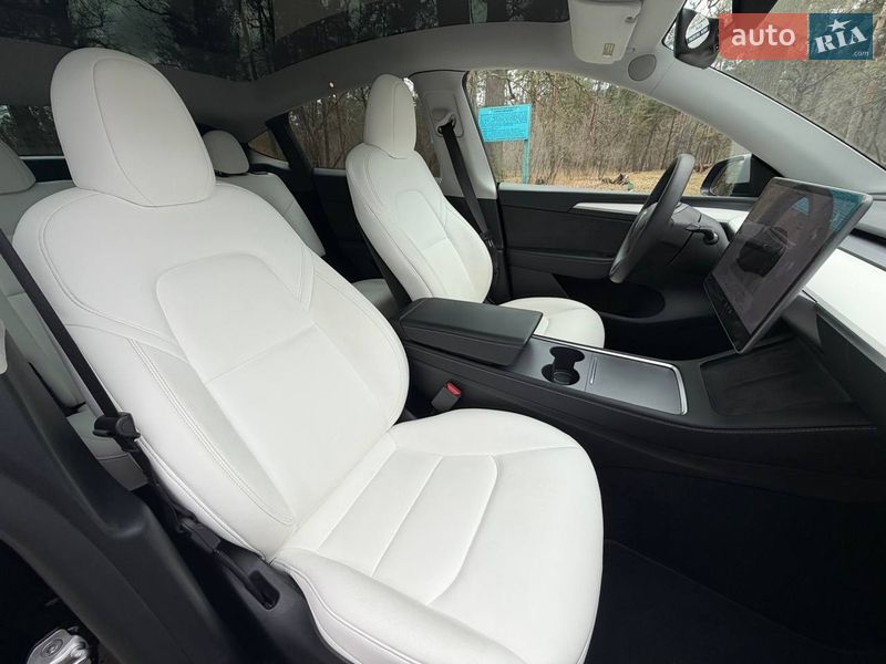 Позашляховик / Кросовер Tesla Model Y 2024 в Києві фото 43 Позашляховик / Кросовер Tesla Model Y 2024 в Києві