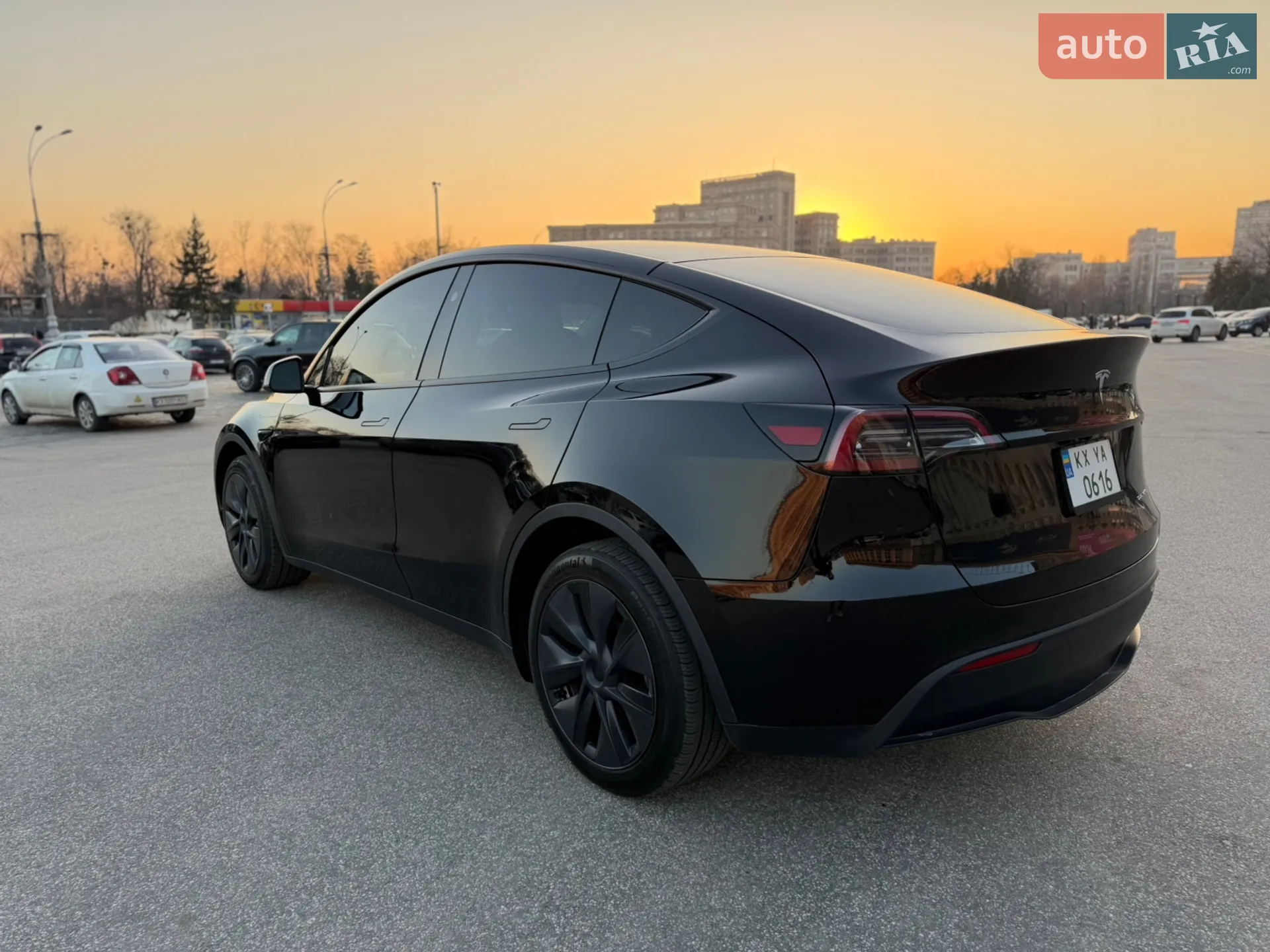 2024 Tesla Model Y - мініатюра 10