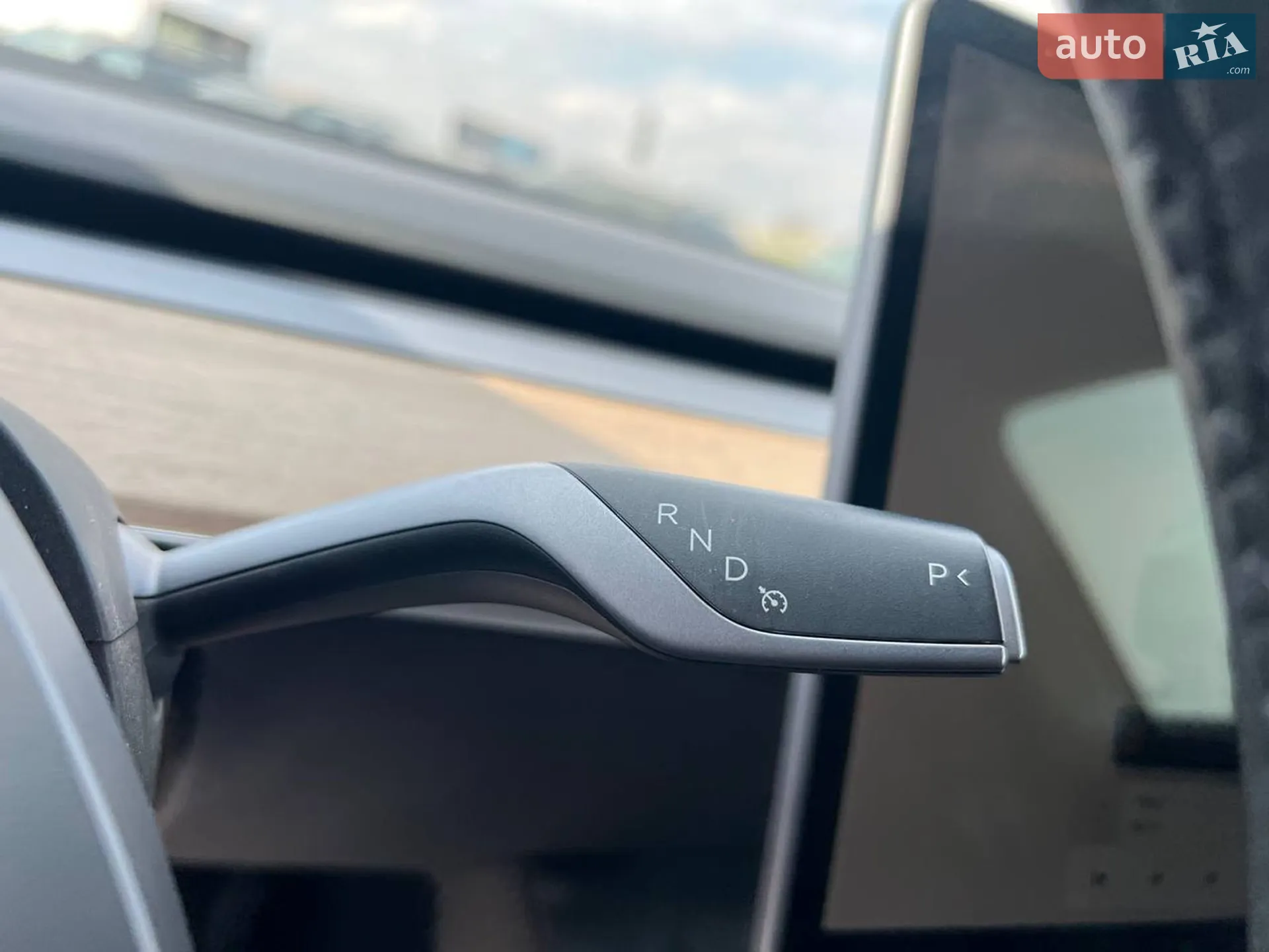 2022 Tesla Model Y - мініатюра 23