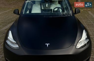 Внедорожник / Кроссовер Tesla Model Y 2020 в Киеве