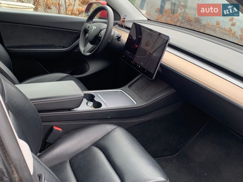Позашляховик / Кросовер Tesla Model Y 2021 в Києві