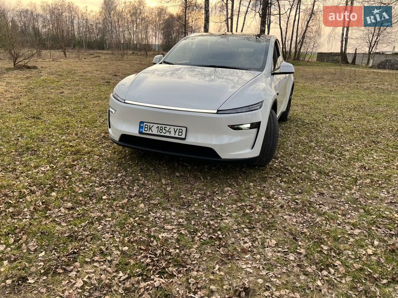 Позашляховик / Кросовер Tesla Model Y 2025 в Радивиліві фото 2 Позашляховик / Кросовер Tesla Model Y 2025 в Радивиліві