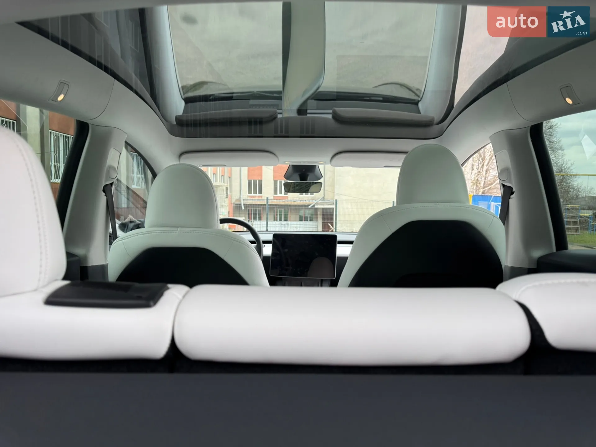 2024 Tesla Model Y - мініатюра 19