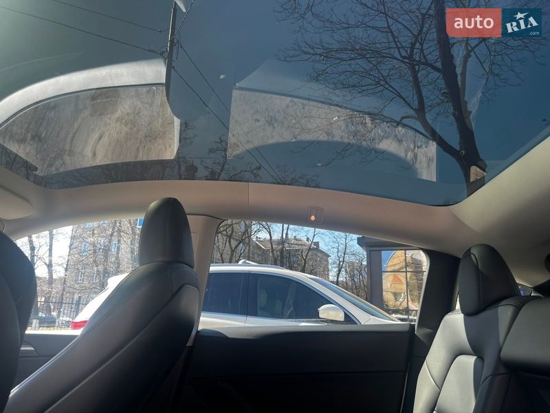Позашляховик / Кросовер Tesla Model Y 2023 в Києві