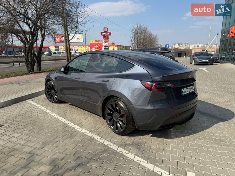 Внедорожник / Кроссовер Tesla Model Y 2023 в Ровно