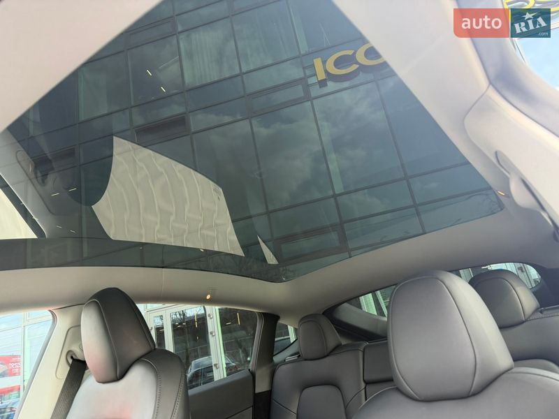 Внедорожник / Кроссовер Tesla Model Y 2023 в Ровно