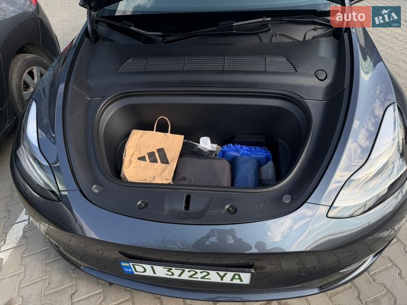 Внедорожник / Кроссовер Tesla Model Y 2023 в Ровно