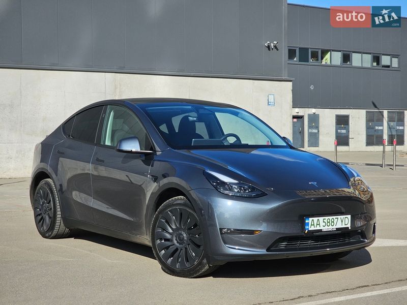 Позашляховик / Кросовер Tesla Model Y 2023 в Києві