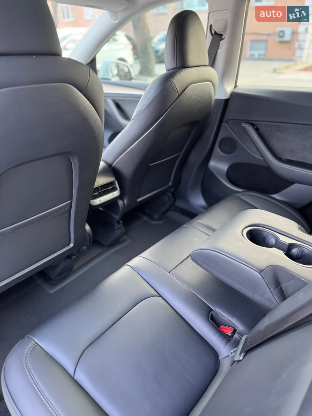 2022 Tesla Model Y - мініатюра 10