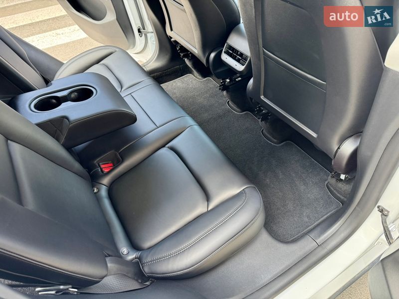 Внедорожник / Кроссовер Tesla Model Y 2022 в Запорожье фото 39 Внедорожник / Кроссовер Tesla Model Y 2022 в Запорожье