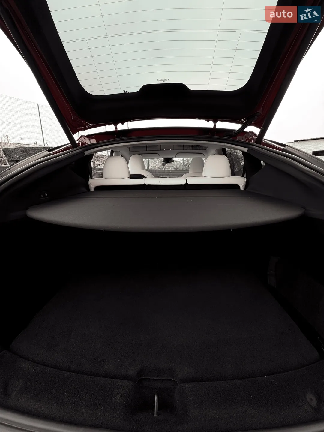 2025 Tesla Model Y - мініатюра 8