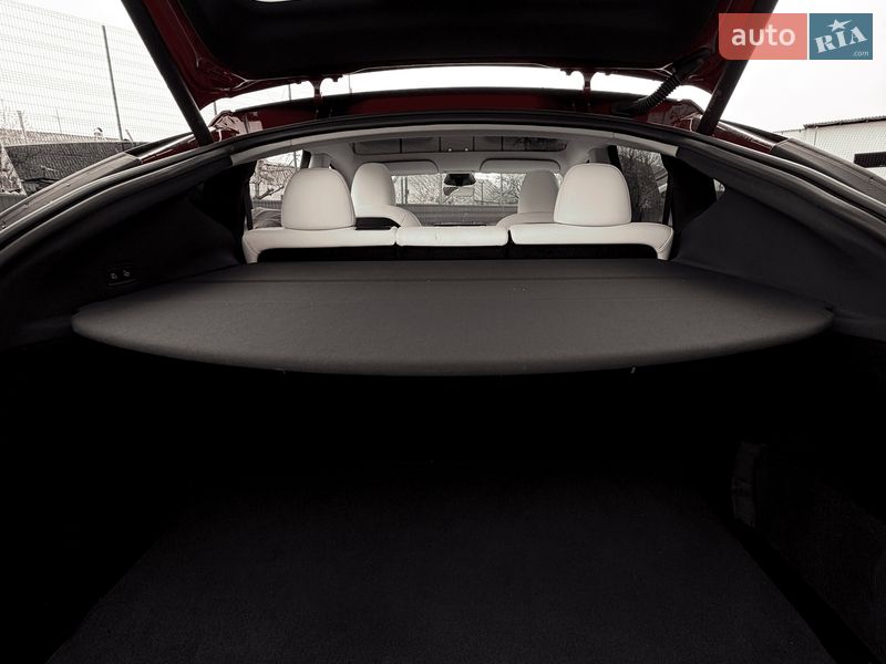 Позашляховик / Кросовер Tesla Model Y 2025 в Ужгороді фото 6 Позашляховик / Кросовер Tesla Model Y 2025 в Ужгороді