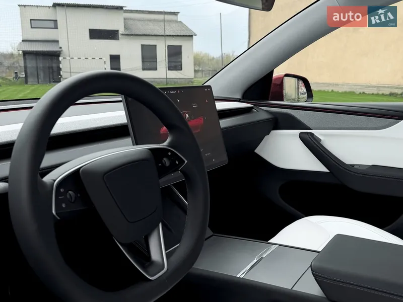Tesla Model Y 2025 VIN 7SAYGDEE0TF338047 фото оголошення 12 з 55