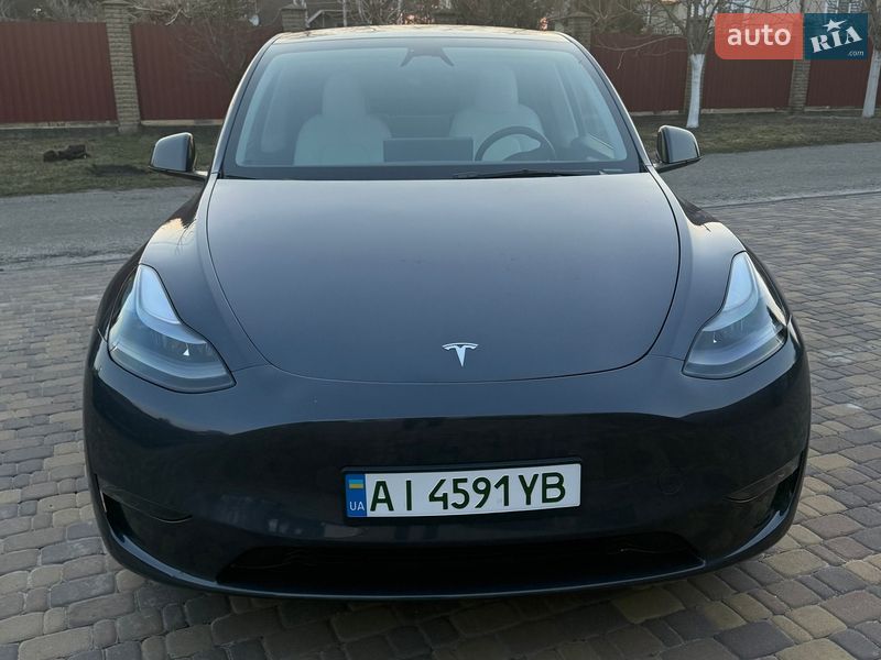 Внедорожник / Кроссовер Tesla Model Y 2023 в Киеве