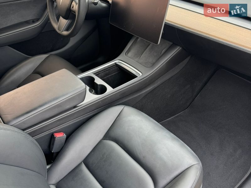 Позашляховик / Кросовер Tesla Model Y 2023 в Самборі фото 18 Позашляховик / Кросовер Tesla Model Y 2023 в Самборі