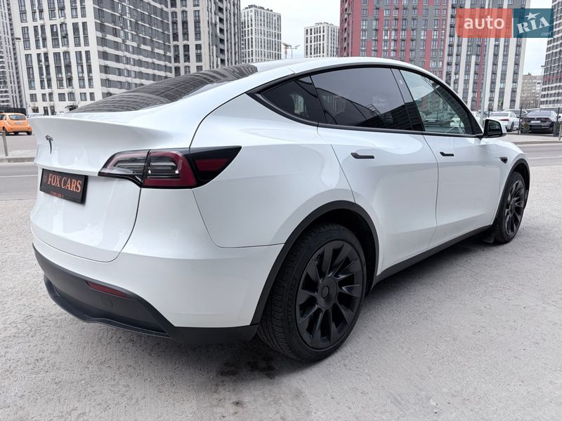 Позашляховик / Кросовер Tesla Model Y 2023 в Києві фото 6 Позашляховик / Кросовер Tesla Model Y 2023 в Києві